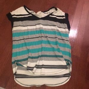 Slightly off the shoulder loose Nice T-shirt